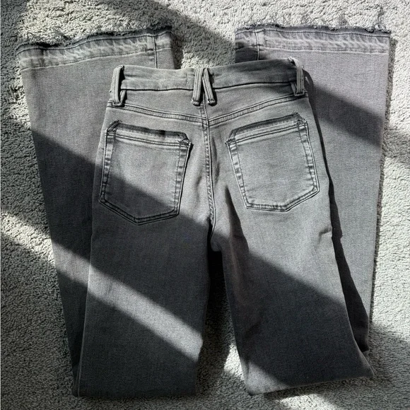 Good American Good Legs Flare Jeans in Black338 - Picture 4 of 9